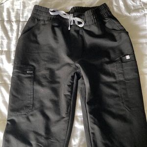 Figs Women’s Black Yola High Waisted Scrub Pants, Size M